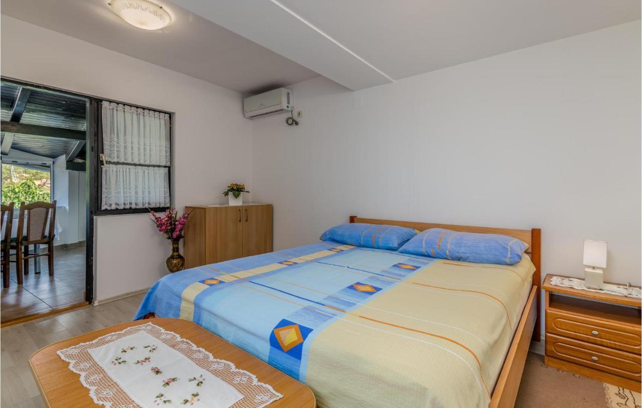 Amazing Apartment In Zupanje With Wifi المظهر الخارجي الصورة
