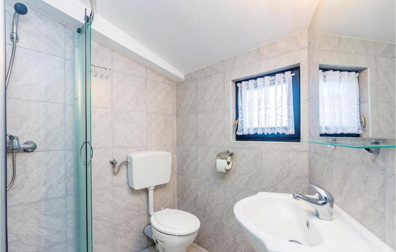 Amazing Apartment In Zupanje With Wifi المظهر الخارجي الصورة